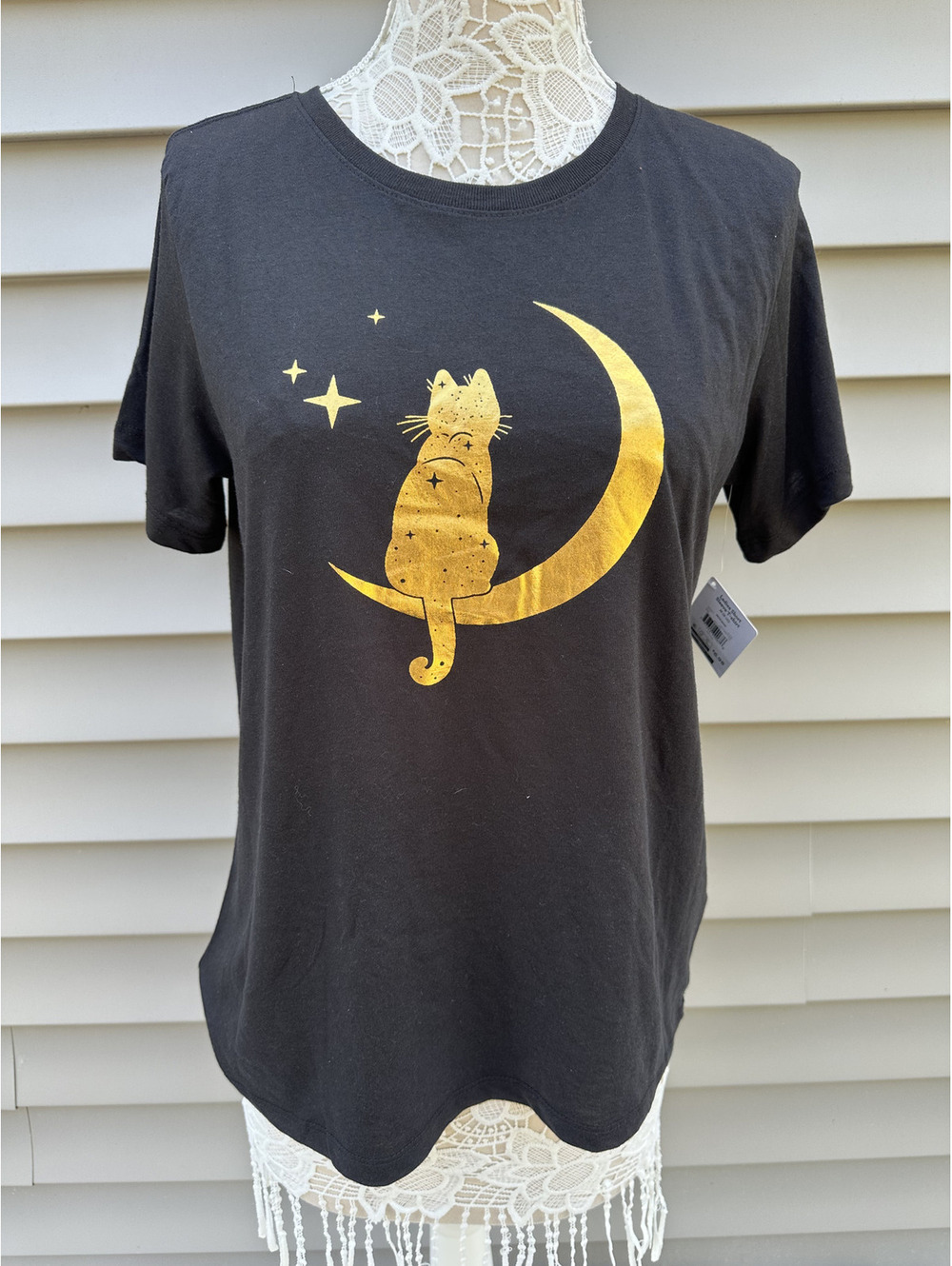 NWT Way to Celebrate Halloween Black Cat Moon Graphic Tee